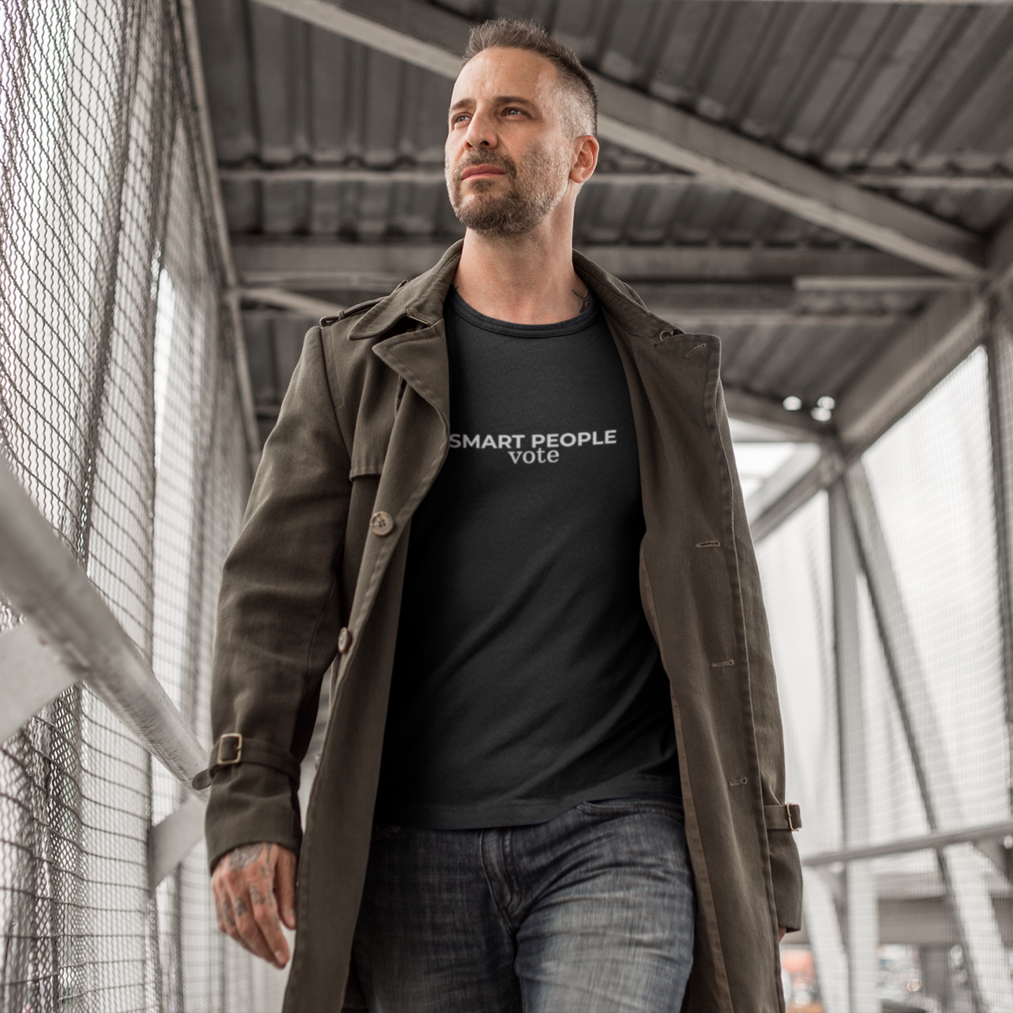 Smart People Vote T‑Shirt